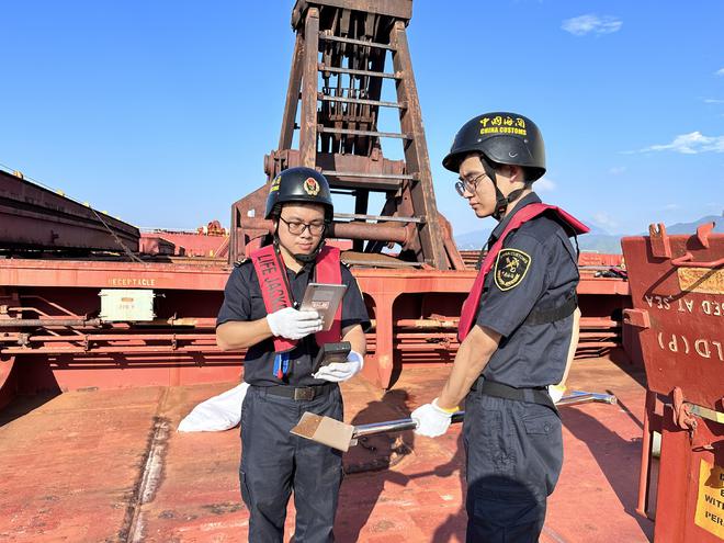 九游会广东前10月外贸出口增长25%出口机电产品比重超六成(图1) 九游会广东前10月外贸出口增长25%出口机电产品比重超六成(图1)